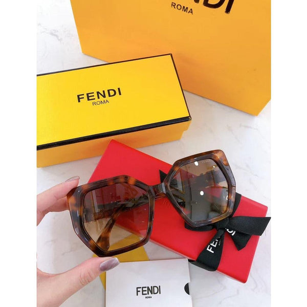 فيندى - Hexsgonal Women Sunglasses ff0482/f/8